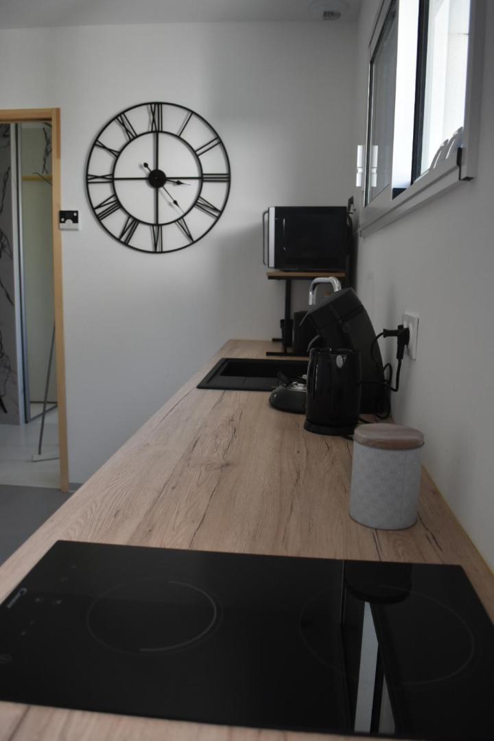 Studio Privatif Tout Equipe Dans Residence De L'Hote Sainte-Flaive-des-Loups Exterior photo